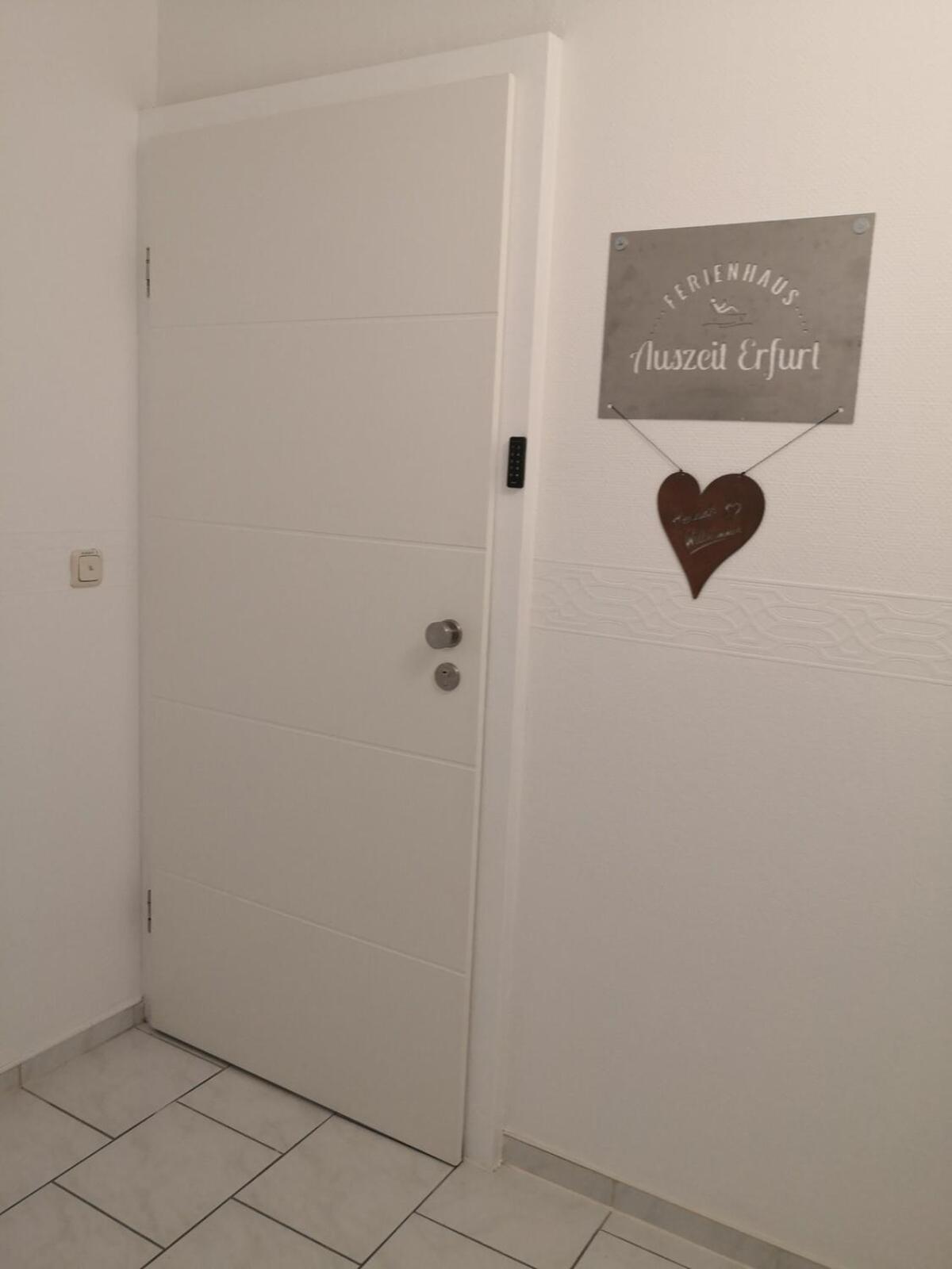 Auszeit2 Erfurt - Stilvolle Dachwohnung Mit Parkplatz - Zentrumsnah Kültér fotó